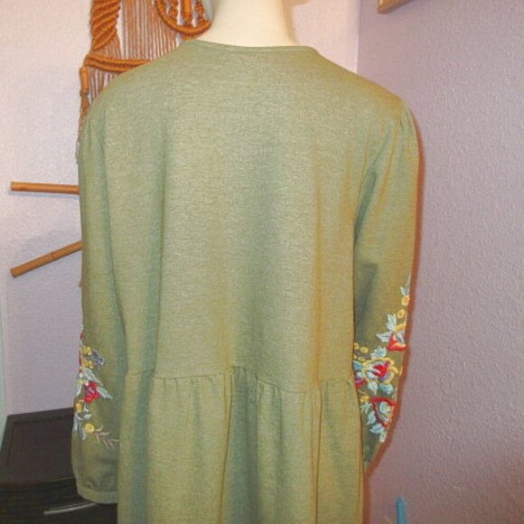 The Pyramid Collection Embroidered Babydoll Dress Size XL Pleated Peasant Boho - Picture 8 of 10